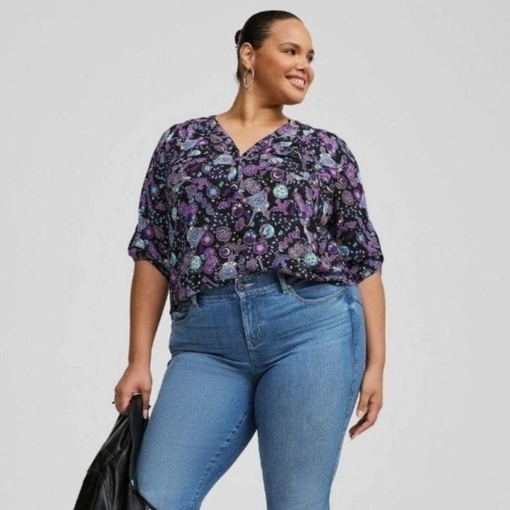 Torrid Disney Haunted Mansion Button Down Blouse Shirt Women 4X Purple Roll Tab